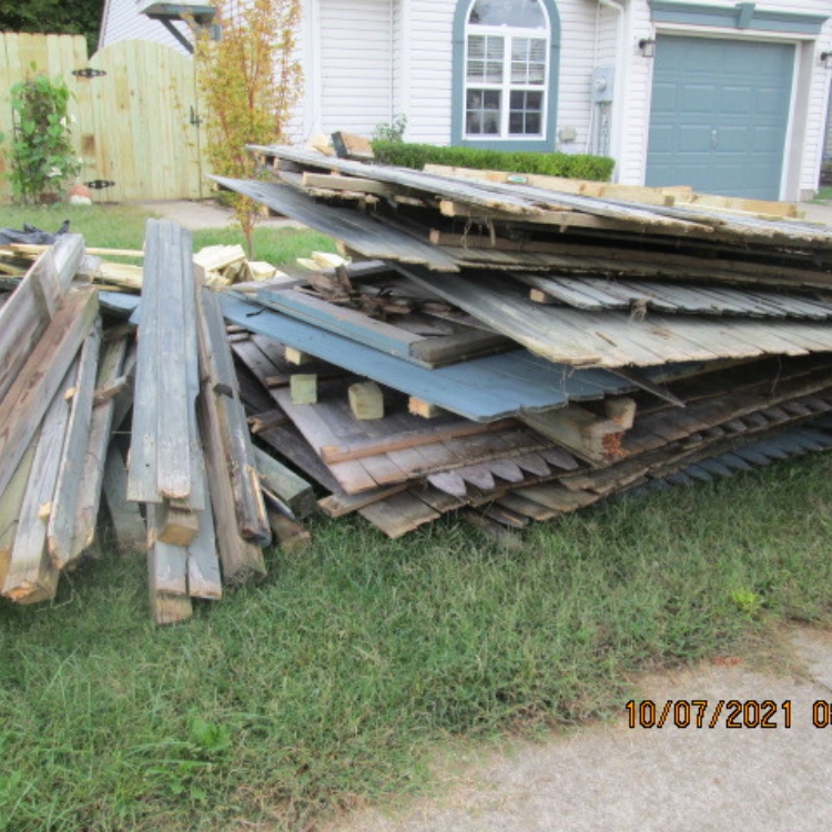 We provide construction debris removal in Evansville IN