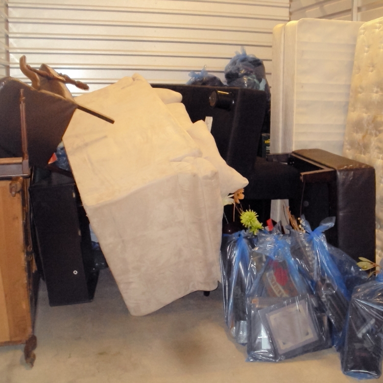 Need help with large bulky items removal in Evansville IN